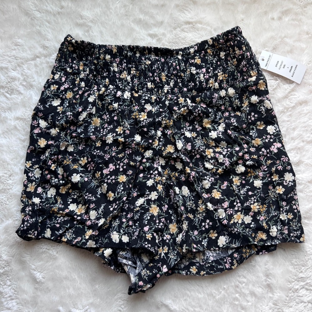 Pink Rose Black Floral Smocked Waist Rayon Shorts PS2T01327 Women's Size Small